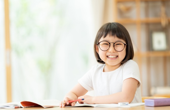安全かつ機能的でデザイン性のある子供用も多数 | 静岡市のメガネなら種類が豊富な株式会社メガネパル